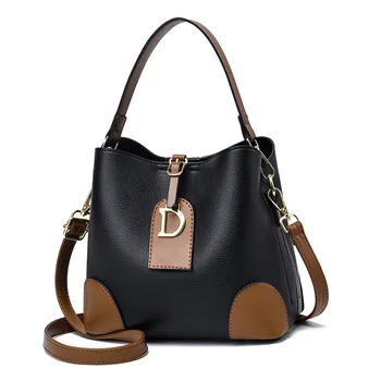 2023 Нови дамски чанти, изкуствена кожа контрастни цветове, модни чанти-кофи, брандираната дизайнерска дамска чанта на рамото, градска чанта