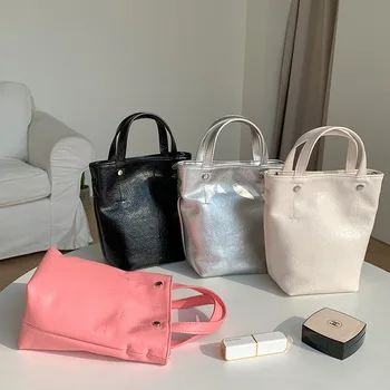 Малка чанта през рамо, ежедневното кофа, стил Y2K, сребриста изкуствена кожа за жени 2023, луксозна mini-химикалка, тенденция, високо качество